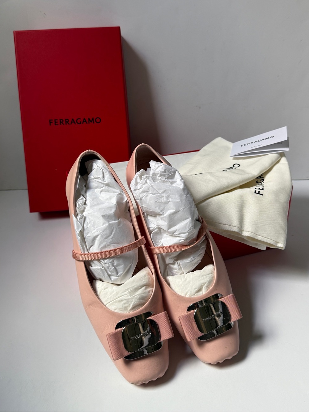 Ferragamo Vara Flat Ballerinas
